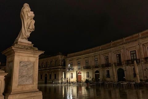 ORTYGIA by night (guided tour)