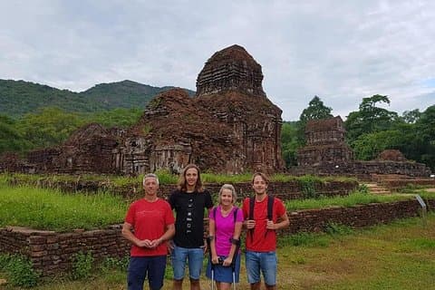 My Son Sanctuary Tour am frühen Morgen, um die Hitze zu überwinden, Menschenmassen zu vermeiden und schöne Fotos zu machen