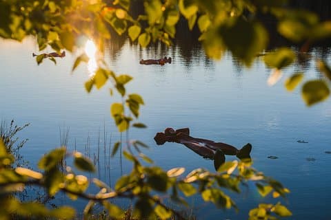 Sommerdag eller natt flytende i Rovaniemi