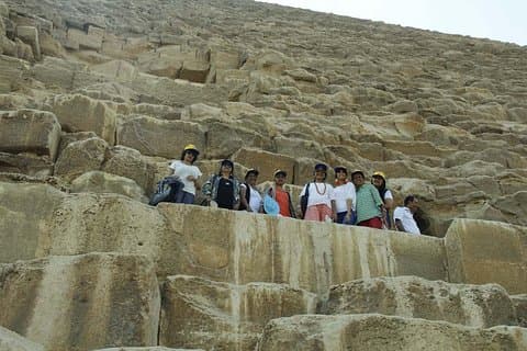 Giza pyramids and Egyptian museum Stopover tour