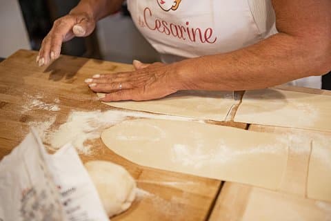 Cours de pâtes et tiramisu privés chez un Cesarina avec dégustation à Pienza