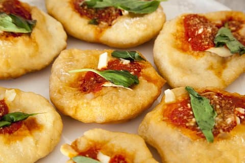 Cesarine: Small group Pizza and Tiramisu Class in Positano
