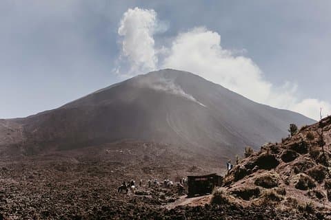 Tour de senderismo compartido por el volcán Pacaya