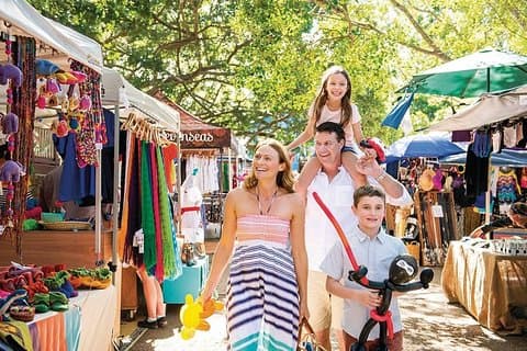 Sunshine Coast Hinterland og Noosa-dagstur fra Brisbane inkl. Eumundi Markets