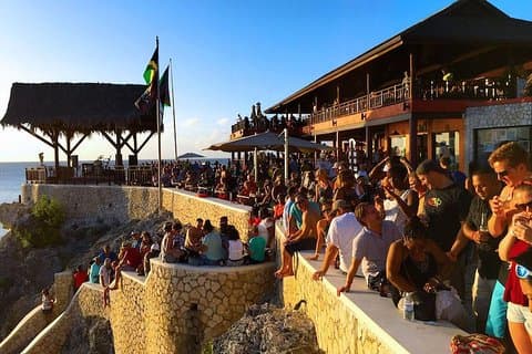 ネグリル 7 マイル ビーチ、リックス カフェ、ショッピング