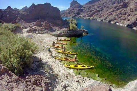 Tour in kayak della diga di Hoover con navetta - Sorgenti termali e grotta di smeraldo