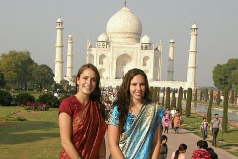 Privat rundvisning i Tajmahal fra Pune inklusive, bil, indgange, måltid