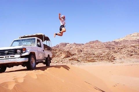 Zweistündige Jeep-Safari "Wadi Rum Highlights!" mit professionellem Guide
