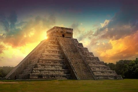 Private Chichén Itza Tour mit Cenote Xunáan & Valladolid
