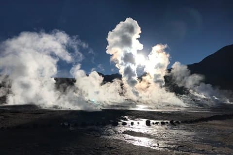 Lille gruppe tur til Tatio Geysers Machuca Village og Rio Putana vådområder