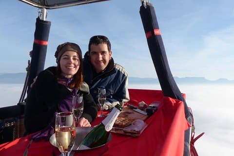 Tour privato in mongolfiera VIP Pre-Pirenei (pick-up Barcellona)