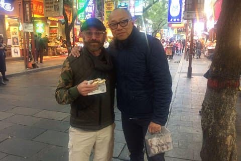 英語を話すガイド付きの西安の隠れたおいしい食べ物のナイトツアー3時間