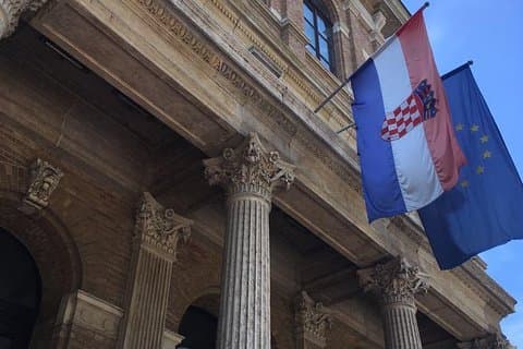 Privat transfer från Rijeka till Zagreb med 2 timmars sightseeing