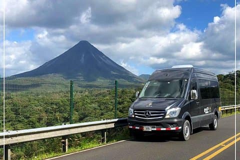 Delt transport fra Montezuma, Santa Teresa og Mal Pais til Monteverde