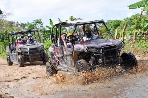 Familia Polaris - Suzuka Tours Punta Cana