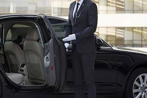Privater Transfer vom Flughafen Shanghai Hongqiao zum Stadtzentrum von Shanghai