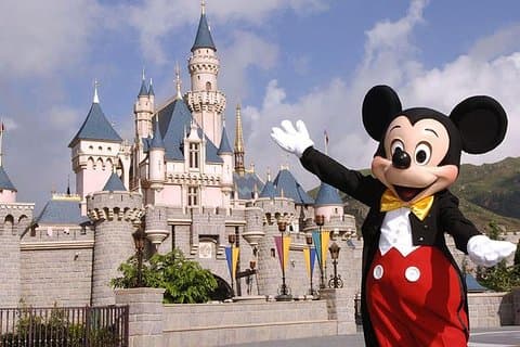 Private Transfer from Shanghai Hongqiao Railway Station to Shanghai Disneyland