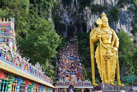 Tour delle grotte di Batu e dell'artigianato malese da Kuala Lumpur
