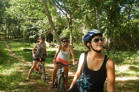 Tour in bicicletta delle rovine dei templi di Beng Mealea