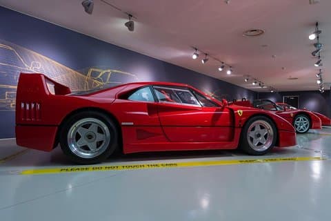 フェラーリ博物館、ミラノ発プライベートツアー