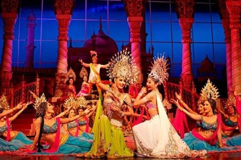 Tiffany’s Show Pattaya – Or VIP/Diamant avec Transferts