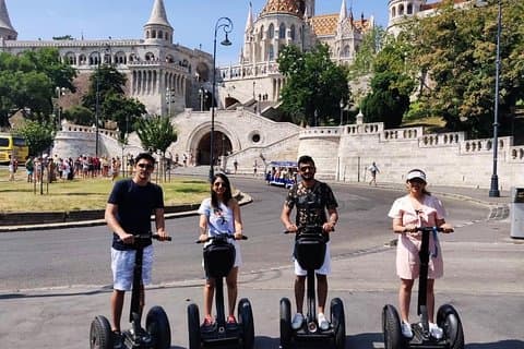 Excursão guiada de Segway em Budapeste, histórico Castelo de Buda