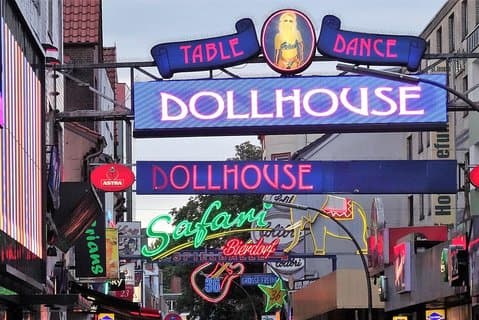Visita guiada en inglés de la "Milla pecadora" Reeperbahn y el Barrio Rojo
