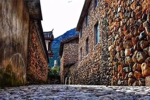 Privat Lijiang-dagstur til Yuhu Village ved foden af Yulong Snow Mountain