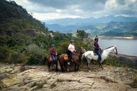 Montar a caballo en la Cordillera de los Andes - Medio día