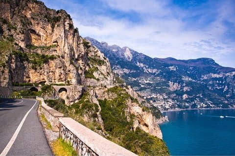 Transfer mellem Rom og Positano med et 2-timers stop i Pompeji
