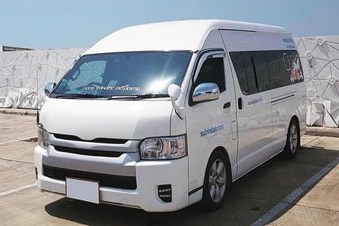 交通機関（ウタパオ国際空港からパタヤホテルまで）