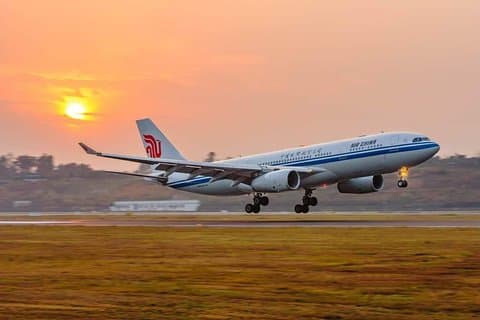 Traslado privado de llegada del aeropuerto internacional de Jinan a los hoteles de Jining o Qufu