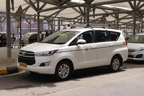New Delhi IGI Airport or Hotel one way to/from transfer