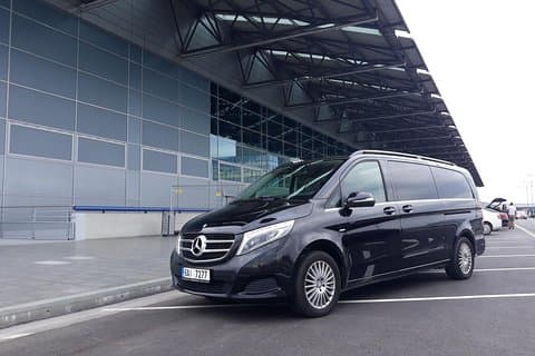 プラハ空港到着時のプライベート送迎