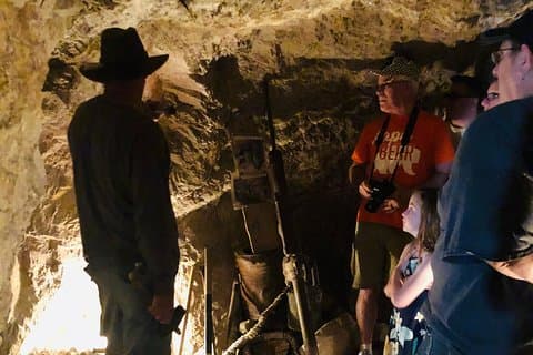 Pequeno Grupo Ghost Town Minas de Ouro Tour com Hoover Dam