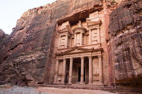 Excursión de 4 días a Petra y Wadi Rum desde el aeropuerto de Aqaba