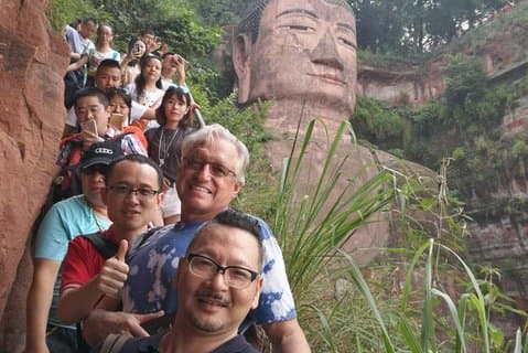 Private Führung: Tagesausflug zu den Großen Buddha in Leshan von Chengdu aus