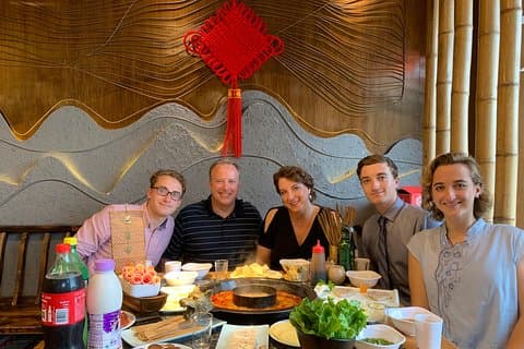 Sichuan kulturelle Vorstellung und Eintopf Abendessen in Chengdu