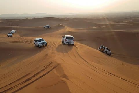 Dubaï : safari dans le désert, quad, balade à dos de chameau et dîner buffet