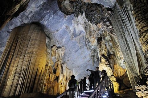 PHONG NHA CAVE - DARK CAVE 1 DAY TRIP DE DONG HOI ou PHONG NHA