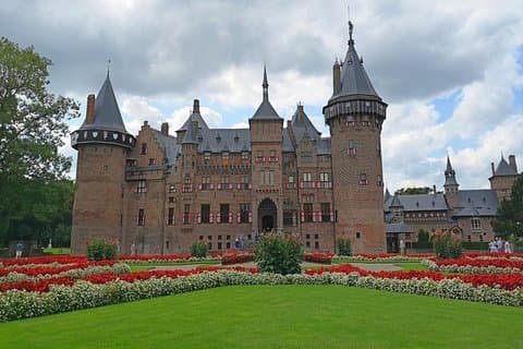 Transfert privé de Bruxelles à Amsterdam avec arrêt au château de De Haar