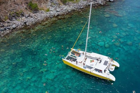 Excursion de snorkeling en catamaran de luxe avec déjeuner à Saint-Christophe