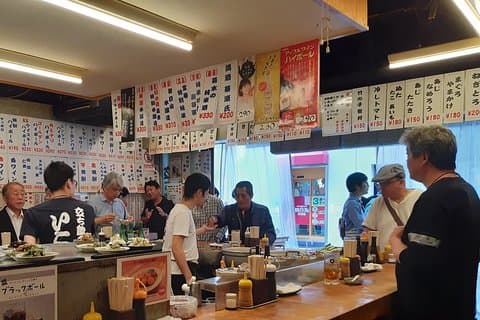 Tokio abseits der ausgetretenen Pfade Local Sake Drinking Tour