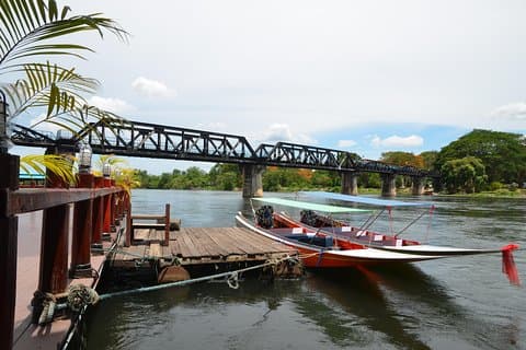 Excursión privada de día completo al río Kanchanaburi y al ferrocarril de la muerte