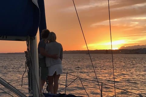 Croisière privée au coucher du soleil au départ de Lisbonne