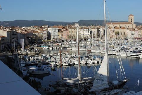 Besøk til La Ciotat: Humoristisk | Informativ | Gammelt senter