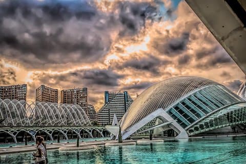 Tour privado a pie de 4 horas por Valencia con guía turístico oficial