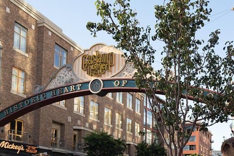 Tour enogastronomico del quartiere Gaslamp: bordelli, bocconcini e alcolici