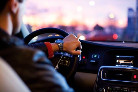 Privater Van-Transfer vom Flughafen CDG nach Versailles