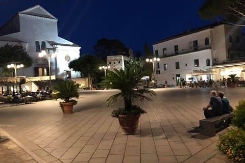 Tag und Nacht an der Amalfiküste